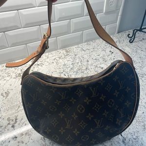 Authentic Louis Vuitton Purse
